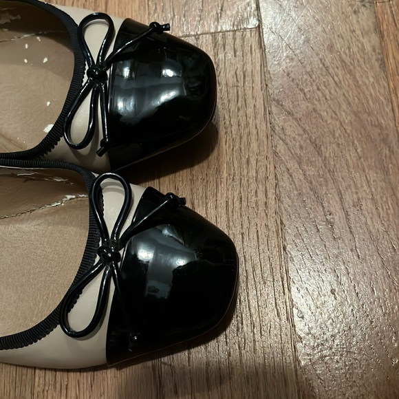 Tahari Intel Bow Ballet Flats with Cap Toes in Chanel Style - Picture 5 of 11